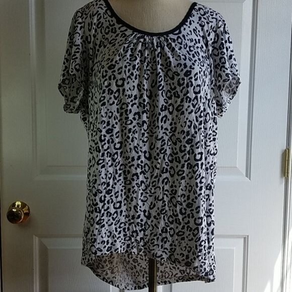 Torrid Shirt Top T Tee Animal Leopard Print SHORT SLEEVE Women's WOMAN'S Size 3 - Picture 6 of 13